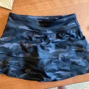 printed black tennis skirt